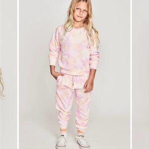 Munster Kids Pink Camo Sweatsuit